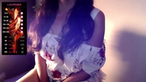 Snapshot of whisperingfire chatting on November 2025 07:33:02 AM Mel online show from November 2025 07:33:02 AM