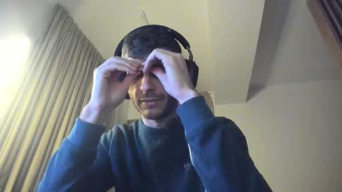 Michael online show from November 2025 04:35:01 PM