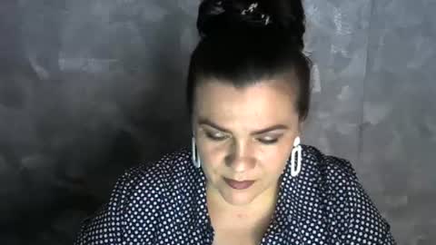 white__queen_ online show from June 2026 06:38:01 AM