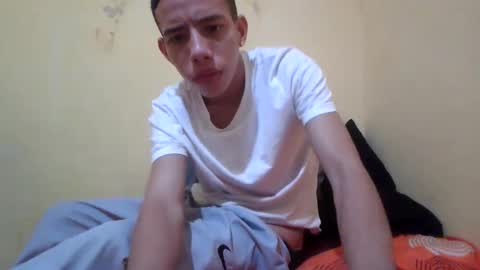 Snapshot of white_boy84723 chatting on November 2025 05:54:01 AM white boy online show from November 2025 05:54:01 AM