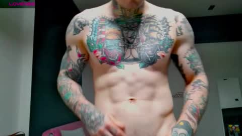 Max online show from October 2025 04:02:02 AM