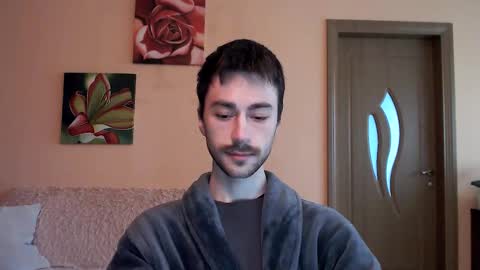 Snapshot of white_sport chatting on October 2025 01:20:01 PM Tom online show from October 2025 01:20:01 PM