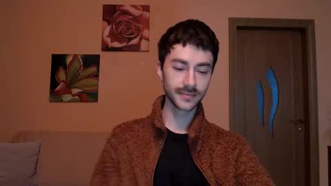 Snapshot of white_sport chatting on November 2025 02:40:02 PM Tom online show from November 2025 02:40:02 PM