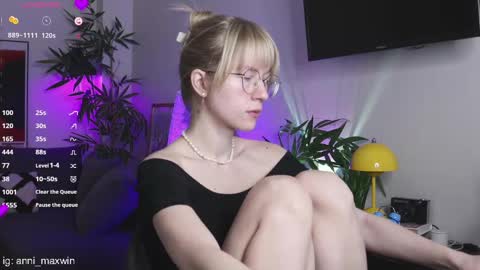 Anita online show from February 2025 01:38:01 AM