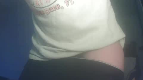 Whiteduke online show from October 2025 07:48:01 PM