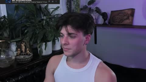 Gus online show from September 2025 09:51:01 PM