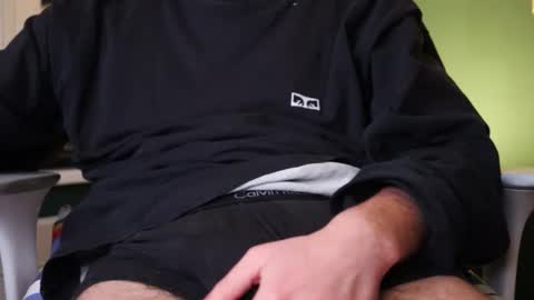 whiteeuropaboy online show from December 2025 10:25:01 PM