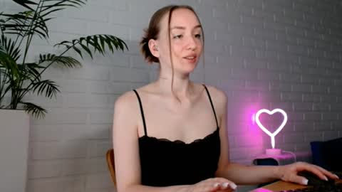 Snapshot of whiteprincessluna chatting on June 2026 12:00:01 PM You wont find me here on Saturdays and Sundays online show from June 2026 12:00:01 PM