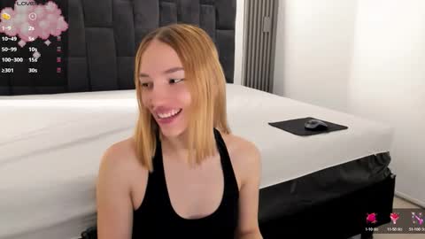 WhiteSun online show from October 2025 12:42:02 PM