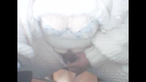 whitesweater online show from January 2025 10:13:02 AM