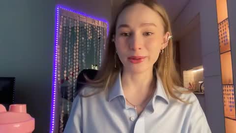 Alisa online show from December 2024 06:28:02 AM