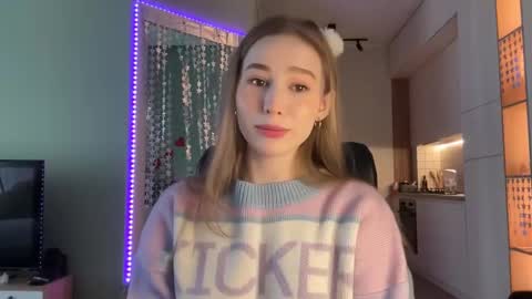 Alisa online show from December 2024 06:35:01 AM