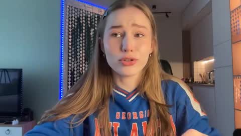 Alisa online show from January 2025 06:41:01 AM