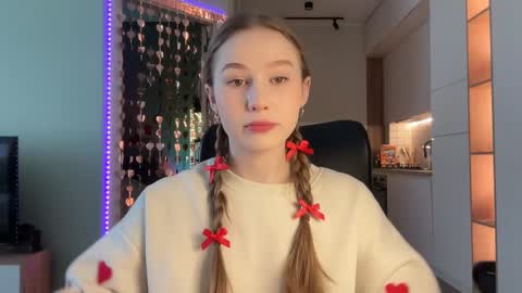 Alisa online show from February 2025 06:32:01 AM