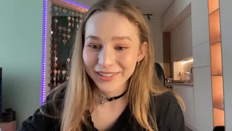 Alisa online show from February 2025 10:08:02 AM