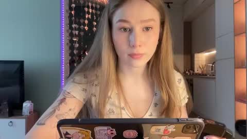 Alisa online show from March 2025 06:47:02 AM