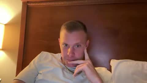 whoops1017 online show from May 2026 11:39:01 PM