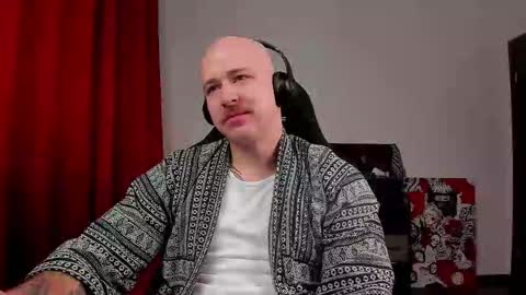 Snapshot of why_you_so_serious chatting on January 2026 03:27:01 PM VI online show from January 2026 03:27:01 PM