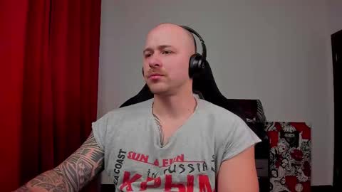 Snapshot of why_you_so_serious chatting on February 2026 07:12:01 PM VI online show from February 2026 07:12:01 PM