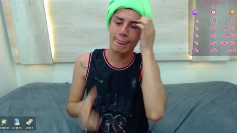 Snapshot of wickedboy_twink chatting on January 2025 08:11:01 PM JAISON online show from January 2025 08:11:01 PM