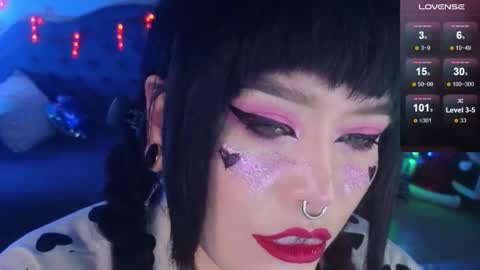 Laura  online show from December 2024 09:49:02 PM