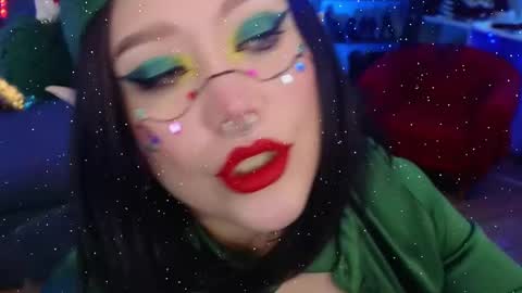 Laura  online show from December 2024 04:22:02 AM