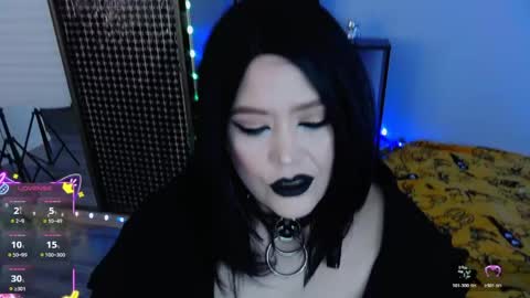 Laura  online show from April 2026 03:16:01 PM