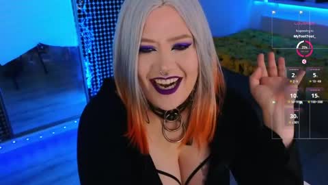 Laura  online show from May 2026 07:10:01 PM