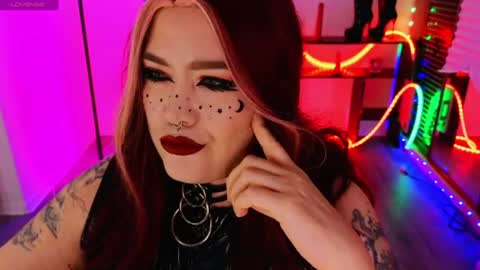Laura  online show from June 2026 08:44:02 PM