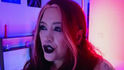 Laura  online show from June 2026 09:17:02 PM