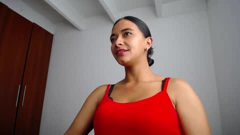 Ilauren online show from March 2026 02:00:02 AM