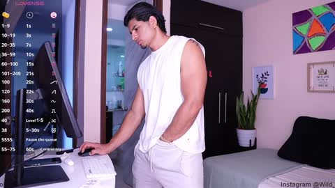 Snapshot of wild_col chatting on January 2025 07:41:02 PM wild_col online show from January 2025 07:41:02 PM