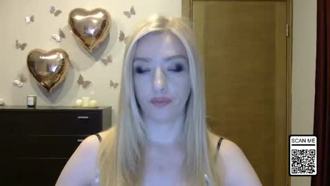 Snapshot of wild_silk_desire chatting on May 2026 06:15:02 PM Alina online show from May 2026 06:15:02 PM