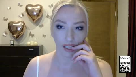 Snapshot of wild_silk_desire chatting on May 2026 02:46:01 PM Alina online show from May 2026 02:46:01 PM
