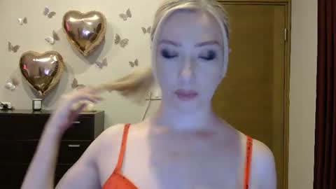 Snapshot of wild_silk_desire chatting on June 2026 03:47:01 PM Alina online show from June 2026 03:47:01 PM