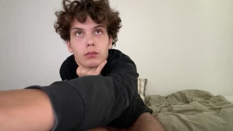 Snapshot of wilddesire18 chatting on October 2025 03:31:02 PM wilddesire18 online show from October 2025 03:31:02 PM