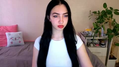 Snapshot of wildkittenx_ chatting on June 2026 04:02:02 AM Alena online show from June 2026 04:02:02 AM