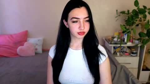 Snapshot of wildkittenx_ chatting on June 2026 04:12:01 AM Alena online show from June 2026 04:12:01 AM