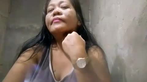 wildveron_205 online show from October 2025 05:39:01 PM