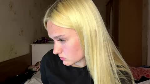Sophia online show from May 2026 06:04:02 PM