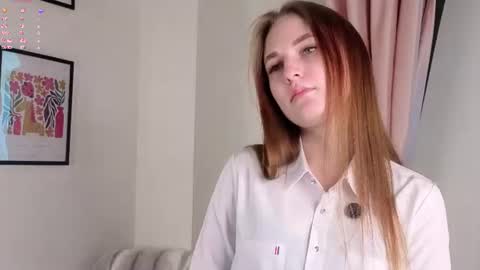 Snapshot of williapabey chatting on June 2026 01:17:02 AM Sarah online show from June 2026 01:17:02 AM