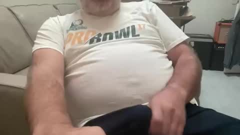 willieb777 online show from November 2025 02:33:01 PM