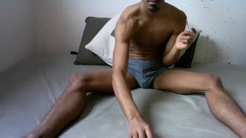 Snapshot of willingwillwet chatting on January 2025 11:26:01 AM Call me Babe online show from January 2025 11:26:01 AM