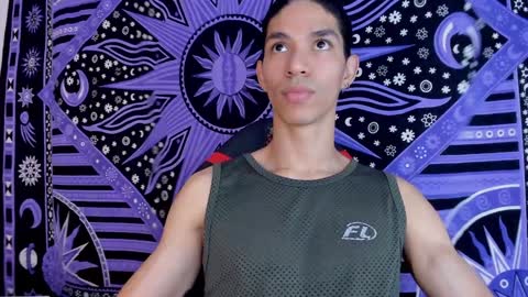 Snapshot of willy_veins chatting on December 2024 01:52:02 AM willy_veins online show from December 2024 01:52:02 AM