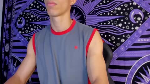 Snapshot of willy_veins chatting on December 2024 02:31:01 AM willy_veins online show from December 2024 02:31:01 AM