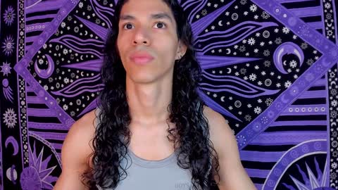 Snapshot of willy_veins chatting on December 2024 12:05:01 PM willy_veins online show from December 2024 12:05:01 PM