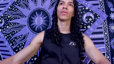 Snapshot of willy_veins chatting on February 2025 06:07:01 PM willy_veins online show from February 2025 06:07:01 PM