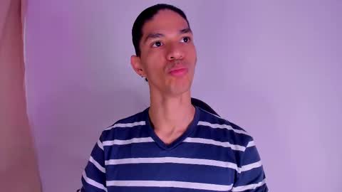 Snapshot of willy_veins chatting on February 2025 12:03:02 PM willy_veins online show from February 2025 12:03:02 PM