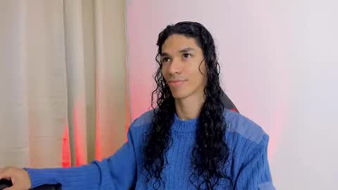 Snapshot of willy_veins chatting on March 2025 05:00:02 AM willy_veins online show from March 2025 05:00:02 AM