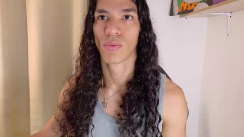 Snapshot of willy_veins chatting on September 2025 09:03:02 AM willy_veins online show from September 2025 09:03:02 AM